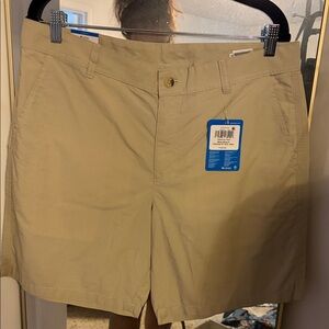 Columbia Men's Khaki Flat-Front Outdoor Shorts